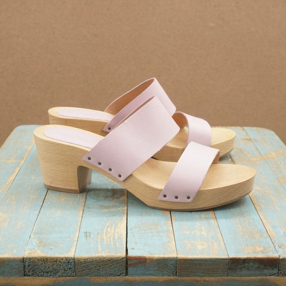 Brand new Free People Pink Leather Platform Sandals